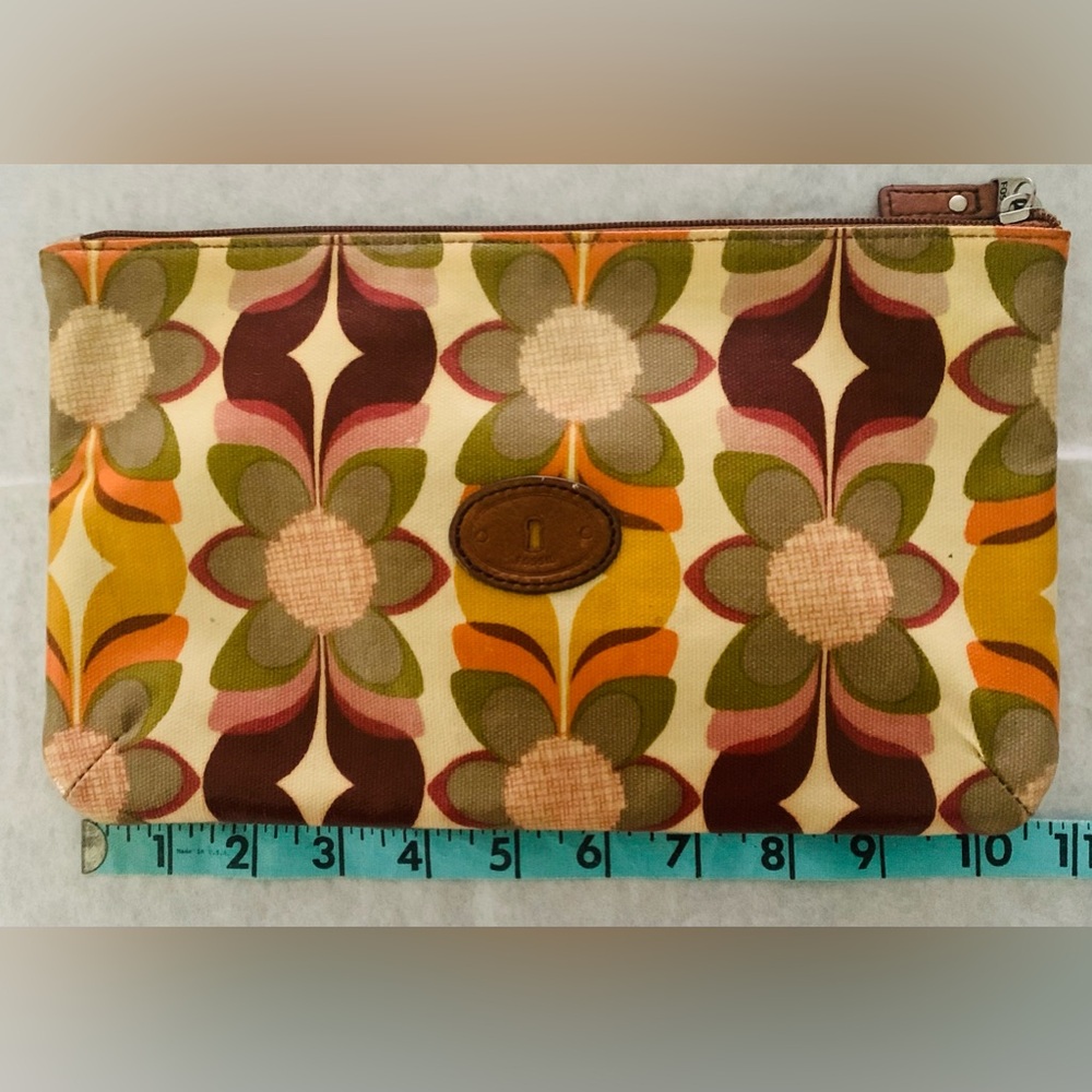 Vintage Fossil “Key-Per” Set of 3 cosmetic pouches
Small medium and large - Picture 5 of 11